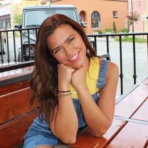 Meet your Posher, Hannah